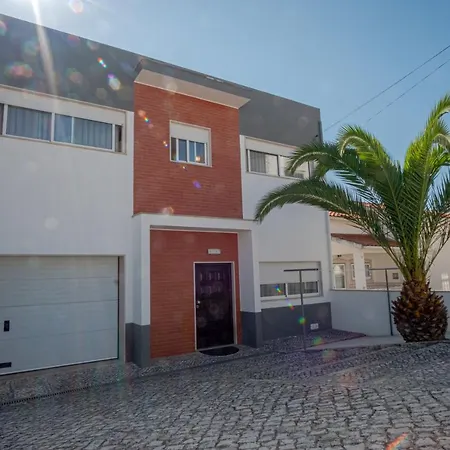 8 Rodrigues Family House - Villa With Patio Nazare Exterior photo